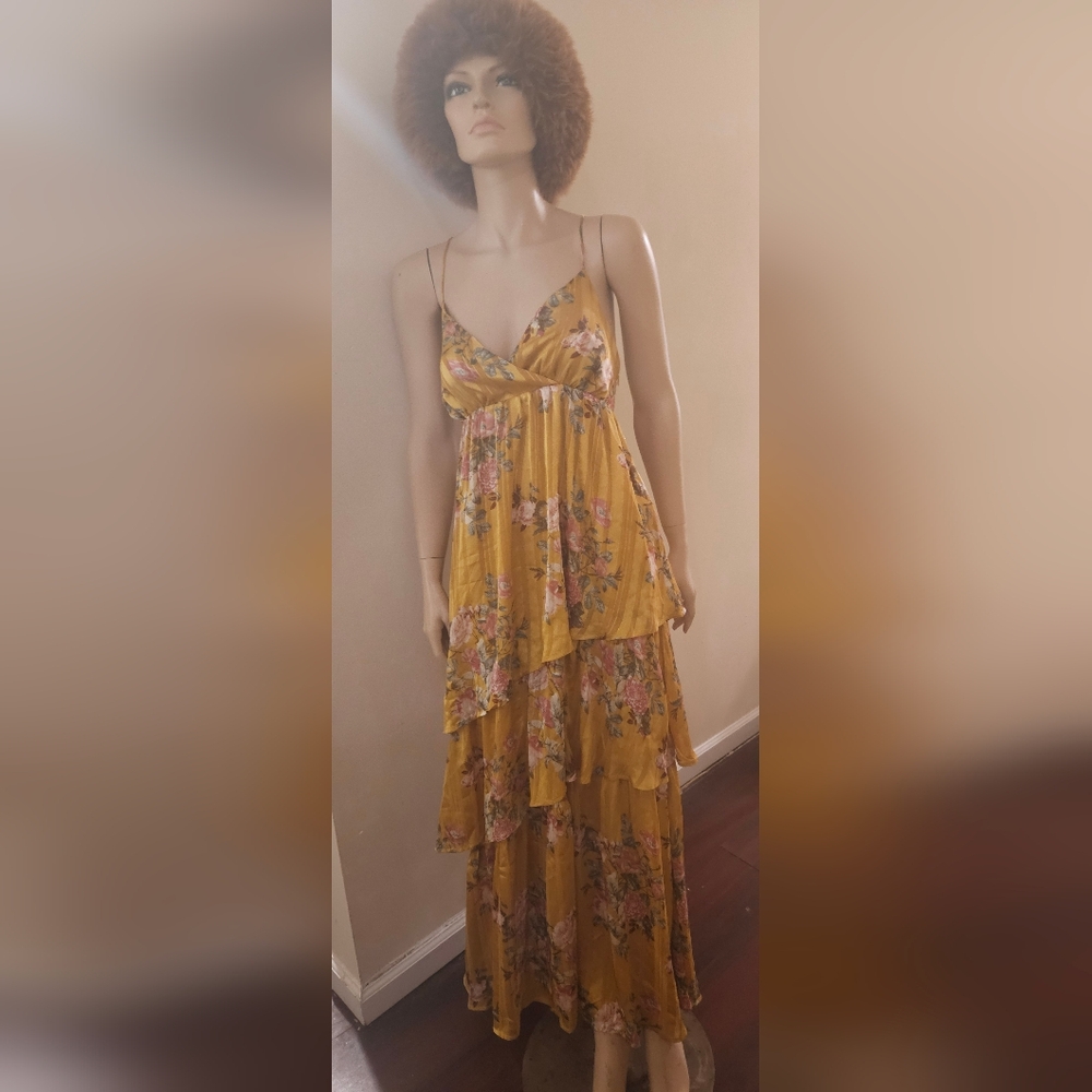Women's floral long maxi flounce dress size medium